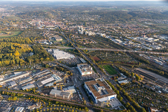 Einrichtungshäuser IKEA und Mann Mobilia sowie Durlachcenter mit Real und Saturn zwischen Gerwigstraße und Durlacher Allee in Karlsruhe im Ortsteil Rintheim im Bundesland Baden-Württemberg, Deutschland