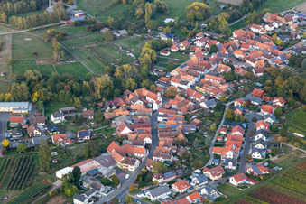 Oberhausen im Bundesland Rheinland-Pfalz, Deutschland aus der Drohnenperspektive