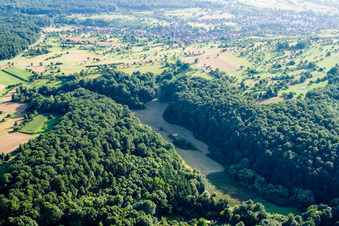 Naturschutzgebiet Kettelbachtal im Ortsteil Obernhausen in Birkenfeld im Bundesland Baden-Württemberg, Deutschland aus der Vogelperspektive