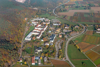 Pfalzklinik Landeck in Klingenmünster im Bundesland Rheinland-Pfalz, Deutschland aus der Luft