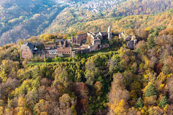 Burgruine Madenburg in Eschbach im Bundesland Rheinland-Pfalz, Deutschland von oben