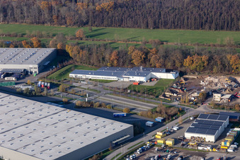 Schrägluftbild von Gewerbegebiet Horst mit Magna Exteriors, Zufall Logistics, STS Group und Thermo Fisher im Ortsteil Minderslachen in Kandel im Bundesland Rheinland-Pfalz, Deutschland