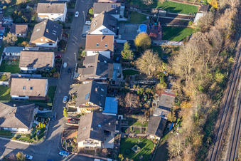 Im Rosengarten in Winden im Bundesland Rheinland-Pfalz, Deutschland aus der Luft