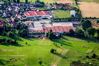 Schrägluftbild von Stupferich, Vogelsitze GmbH, Kleinsteinbacherstraße 44 in Karlsruhe im Bundesland Baden-Württemberg, Deutschland