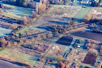 "Höckerlinie" Panzersperre aus dem 2. Weltkrieg in Steinfeld im Bundesland Rheinland-Pfalz, Deutschland