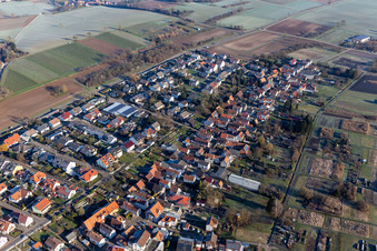 Luftbild von Untere Hauptstraße, Guttenberg- und Wasgaustraße im Ortsteil Kleinsteinfeld in Steinfeld im Bundesland Rheinland-Pfalz, Deutschland