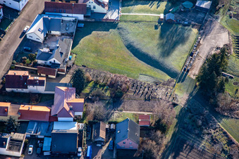Schrägluftbild von Bahnhofstr in Steinfeld im Bundesland Rheinland-Pfalz, Deutschland