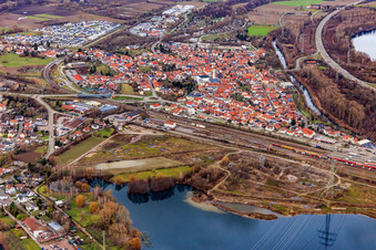 Alt-Wörth hinter dem Bahnhof und Schäuffele Baggersse am Wörther Kreuz in Wörth am Rhein im Bundesland Rheinland-Pfalz, Deutschland