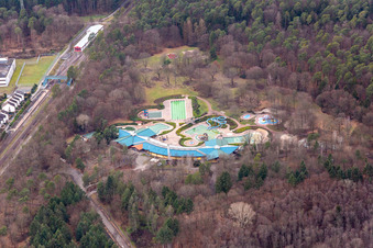 Badepark in Wörth am Rhein im Bundesland Rheinland-Pfalz, Deutschland