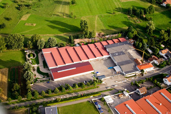 Luftbild von Gebäude und Produktionshallen auf dem Werksgelände Vogelsitze GmbH in Stupferich in Karlsruhe im Bundesland Baden-Württemberg, Deutschland