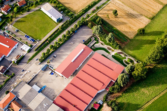Drohnenbild von Stupferich, Vogelsitze GmbH, Kleinsteinbacherstraße 44 in Karlsruhe im Bundesland Baden-Württemberg, Deutschland
