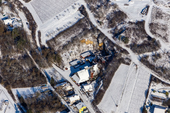 Winterluftbild im Schnee im Ortsteil Gleishorbach in Gleiszellen-Gleishorbach im Bundesland Rheinland-Pfalz, Deutschland