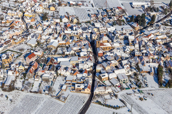 Winterluftbild im Schnee in Frankweiler im Bundesland Rheinland-Pfalz, Deutschland