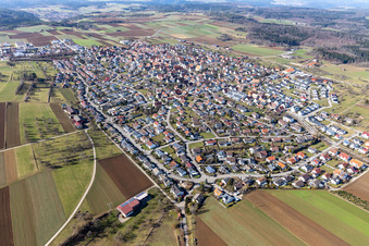 Gesamtübersicht und Stadtgebiet in Deckenpfronn im Bundesland Baden-Württemberg, Deutschland