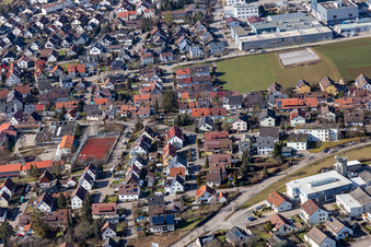 Schrägluftbild von Perouser Straße im Ortsteil Malmsheim in Renningen im Bundesland Baden-Württemberg, Deutschland