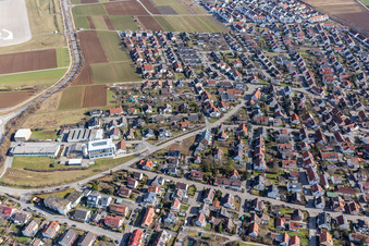 Schrägluftbild von Perouser Straße mit Schneider Fensterbau GmbH im Ortsteil Malmsheim in Renningen im Bundesland Baden-Württemberg, Deutschland