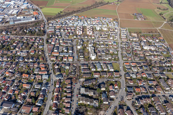 Rutesheimer Straße und Alemannenstr von Süden in Renningen im Bundesland Baden-Württemberg, Deutschland