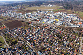 Bahnhof und Industriegebiet Industriestr in Renningen im Bundesland Baden-Württemberg, Deutschland