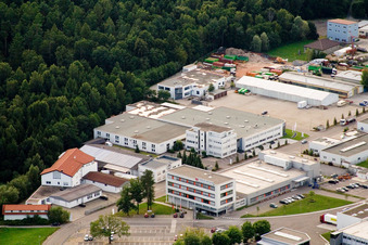 Ittersbach, Industriegebiet im Ortsteil Im Stockmädle in Karlsbad im Bundesland Baden-Württemberg, Deutschland aus der Drohnenperspektive