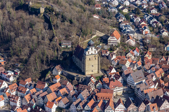 Stiftskirche am Schlossberg über dem Marktplatz in Herrenberg im Bundesland Baden-Württemberg, Deutschland