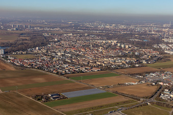Innenstadtbereich im Stadtgebiet "Gartenstadt" in Ludwigshafen am Rhein im Bundesland Rheinland-Pfalz, Deutschland