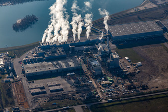 Firmengelände der Papierfabrik Palm GmbH & Co. KG | Werk Wörth am Rhein mit Hallen, Firmengebäuden und Produktionsstätten in Wörth am Rhein im Bundesland Rheinland-Pfalz, Deutschland