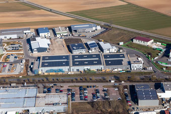 Gewerbepark West II mit Ampco Pumps GmbH, Hellmann Grosshandel, Martin Dradrach Verpackungen, BioMyCel UG und Klarsicht-verpackungen Weber GmbH in Herxheim bei Landau (Pfalz) im Bundesland Rheinland-Pfalz, Deutschland