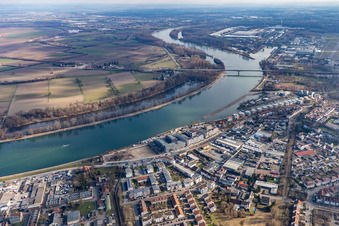 Baustelle der Wohnbebauung an der alten Ziegelei am Uferbereich des Rhein in Speyer im Bundesland Rheinland-Pfalz, Deutschland