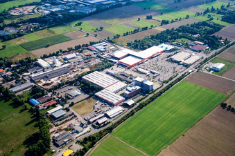 Luftbild von Industriegebiet Bruchwiesenstraße mit Hornbach Baumarkt im Ortsteil Dreihof in Bornheim im Bundesland Rheinland-Pfalz, Deutschland