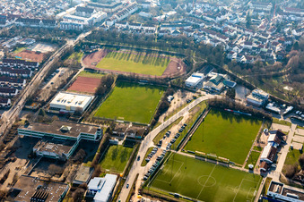 Sportplätze am Helmut-Bantz Stadion in Speyer im Bundesland Rheinland-Pfalz, Deutschland