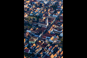 Kirchengebäude der Protestantische Kirche in Zeiskam im Bundesland Rheinland-Pfalz, Deutschland