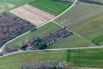 Friedhof in Oberhausen im Bundesland Rheinland-Pfalz, Deutschland