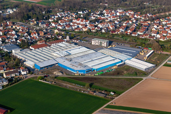 Firmengelände der Kardex Remstar Maschinenbau mit Hallen, Firmengebäuden und Produktionsstätten in Bellheim im Bundesland Rheinland-Pfalz, Deutschland