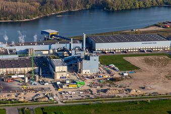 Neubau des Gas- Wasserstoff- Kraftwerks der Papierfabrik Palm GmbH & Co. KG im Ortsteil Industriegebiet Wörth-Oberwald in Wörth am Rhein im Bundesland Rheinland-Pfalz, Deutschland von einer Drohne aus