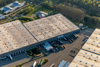 MAGNA Exteriors GmbH - MLC Kandel im Ortsteil Minderslachen im Bundesland Rheinland-Pfalz, Deutschland