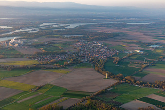 Drohnenaufname von Beinheim im Bundesland Bas-Rhin, Frankreich