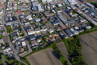 Stiftung Kirchliches Rechenzentrum im Ortsteil Eggenstein in Eggenstein-Leopoldshafen im Bundesland Baden-Württemberg, Deutschland von oben