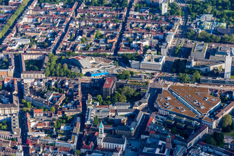 Gebäude des Konzerthauses und Theater- Schauspielhauses Badisches Staatstheater an der Kriegsstraße in Karlsruhe im Ortsteil Südstadt im Bundesland Baden-Württemberg, Deutschland
