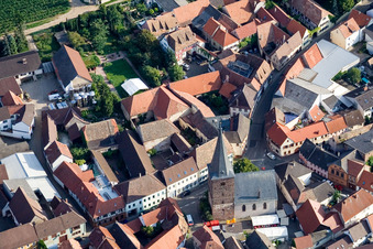 Brenngasse in Großkarlbach im Bundesland Rheinland-Pfalz, Deutschland