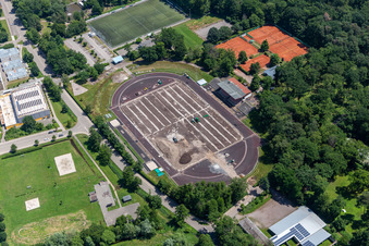 Luftbild von Bienwaldstadion, Neuanlage des Rasens in Kandel im Bundesland Rheinland-Pfalz, Deutschland