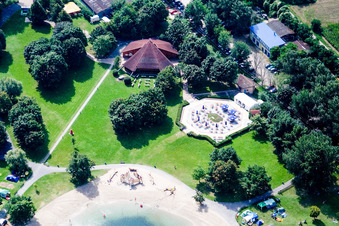 Luftbild von Wohnwagen und Zelte- Campingplatz - und Zeltplatz Freizeit - Camping Erlichsee im Ortsteil Oberhausen in Oberhausen-Rheinhausen im Bundesland Baden-Württemberg, Deutschland