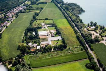Weick Garten-Landschaftsbau, Friedhofsgärtnerei im Ortsteil Huttenheim in Philippsburg im Bundesland Baden-Württemberg, Deutschland