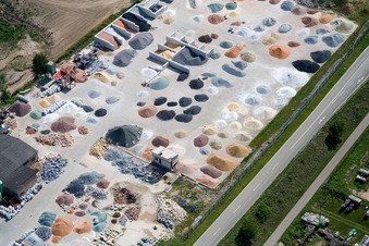 Graben-Neudorf, Fa. Gartenkies, Badische Terrazzo Handelsgesellschaft mbH Huttenheimer Landstraße 2-6 im Bundesland Baden-Württemberg, Deutschland