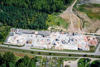 Luftbild von Graben-Neudorf, Fa. Gartenkies, Badische Terrazzo Handelsgesellschaft mbH Huttenheimer Landstraße 2-6 im Bundesland Baden-Württemberg, Deutschland