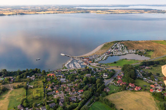 Hafen mit Fähre nach Sonderburg,  Campingplatz Langballigau in Westerholz im Bundesland Schleswig-Holstein, Deutschland