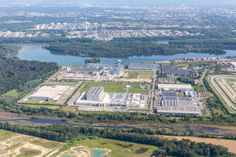 Industriegebiet Oberwald in Wörth am Rhein im Bundesland Rheinland-Pfalz, Deutschland von oben