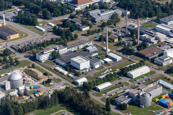 Forschungs- Gebäude und Bürokomplex des Karlsruhe Institut für Technologie Campus Nord an der Linkenheimer Straße in Eggenstein-Leopoldshafen im Bundesland Baden-Württemberg, Deutschland