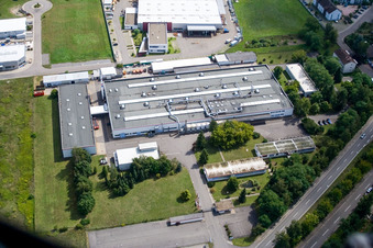Industriegebiet Siemensstraße mit Hartmann & König Stromzuführungs AG und HeKa Fenster und im Ortsteil Neudorf in Graben-Neudorf im Bundesland Baden-Württemberg, Deutschland von oben