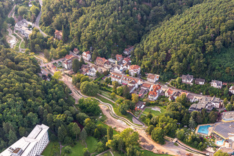Baustelle des Wasserlaufs im Kurpark an der Kurtalstr in Bad Bergzabern im Bundesland Rheinland-Pfalz, Deutschland