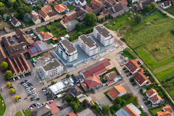 Neubauten an der Silvanerstr im Ortsteil Schweigen in Schweigen-Rechtenbach im Bundesland Rheinland-Pfalz, Deutschland